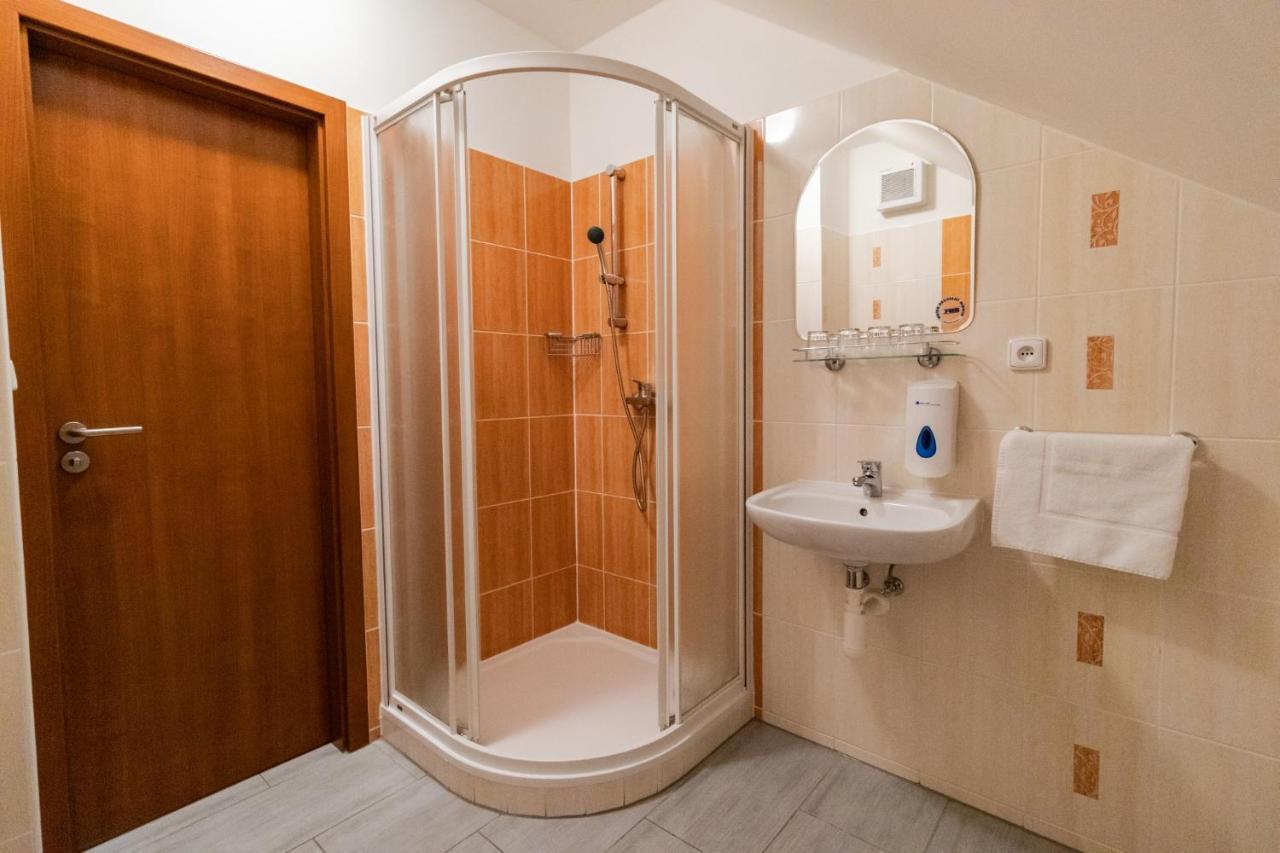 Penzion U řízků Rapotin Exterior foto
